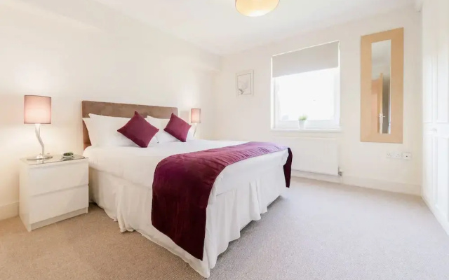 Cascades Court by Roomspace Apartments