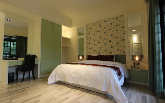 Huaman hot villa