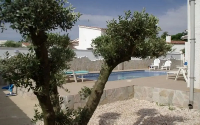370-casa Grande con Piscina Privada y Jardín