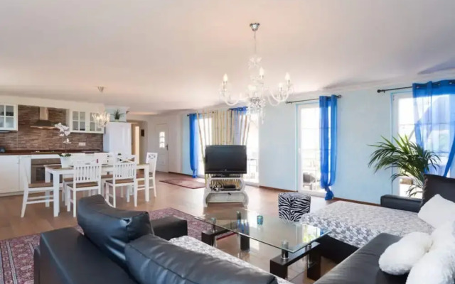 Lovely Apartment in Arona