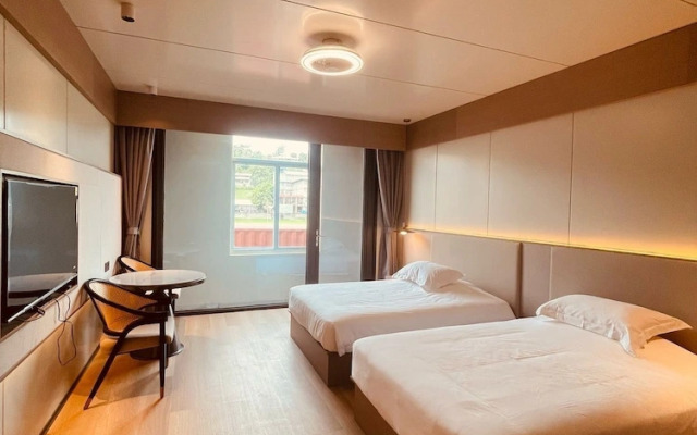 Grace Hotel