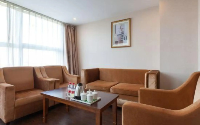 U-FREE Hotel (Jiading Jialuo Road)
