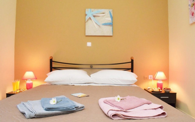 Chrysa's Apartment First Floor