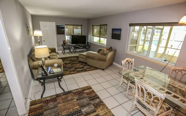 238 Flamingo