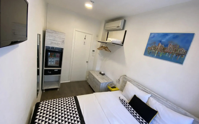 Piano Hotel