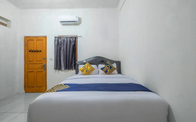 OYO Life 2412 Mandala Residence