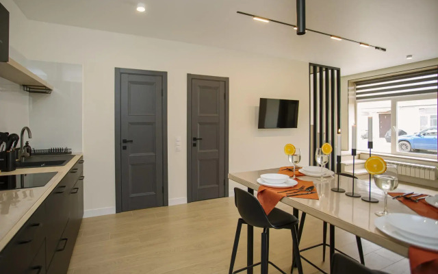 Townhouse on Stopani 8A