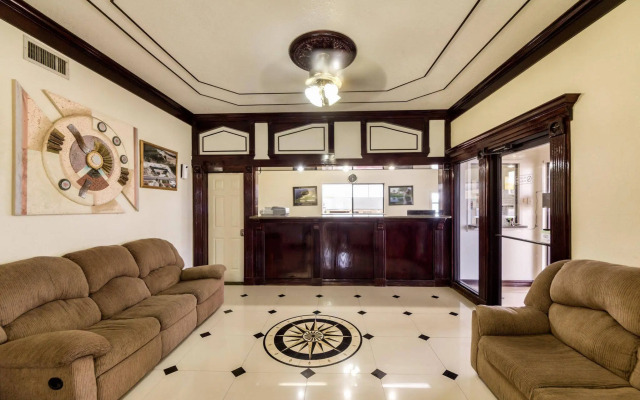 Three Rivers Executive Inn & Suites By OYO