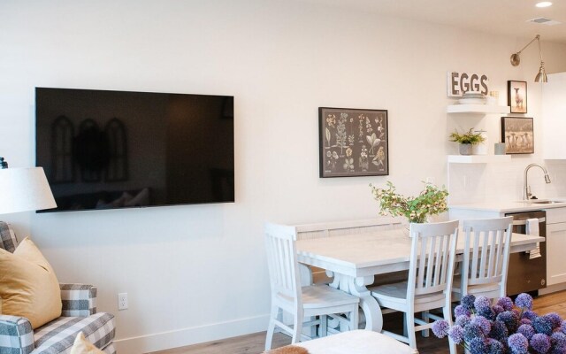 Magnolia by Freedom Vacation Rentals