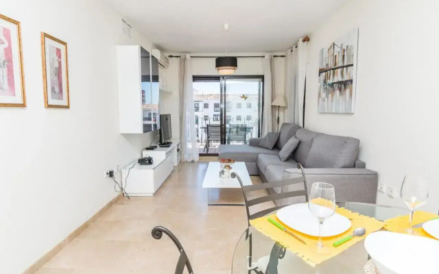 2066-Apt 2 bedrooms on beach, tenis, gym, pool