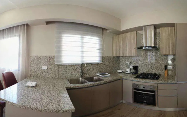 Regatta Living Condos