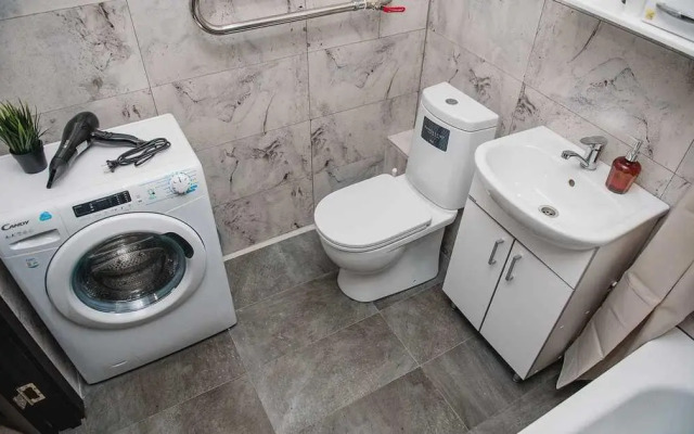 Апартаменты на улице Александра Полина 1