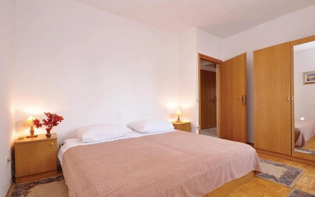 Amazing Home in Zadar With Wifi and 2 Bedrooms