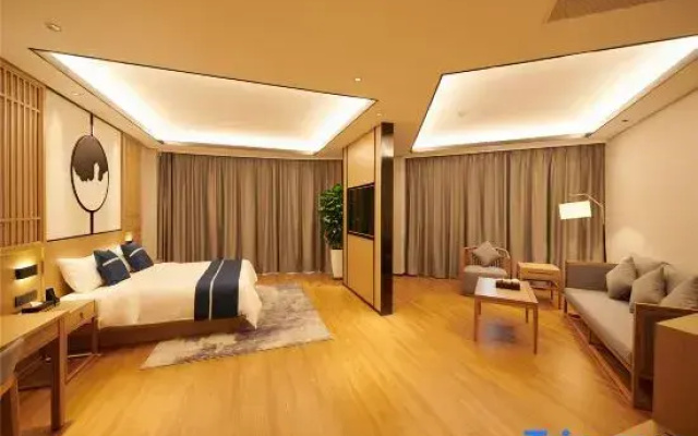 Long Feng Millennium Hotel