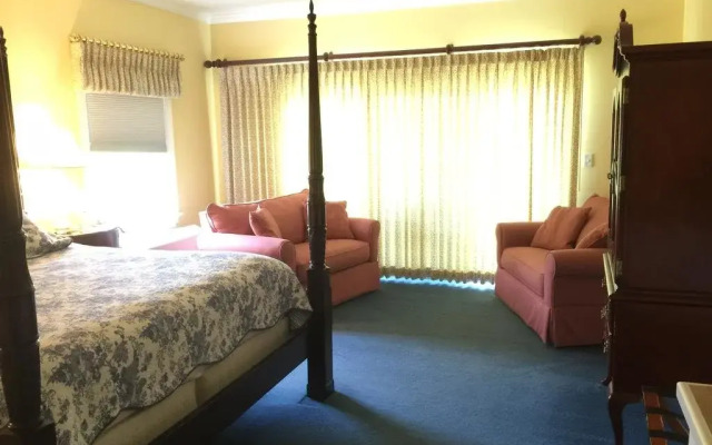 Inn at Taughannock Falls