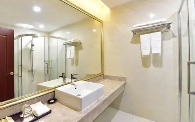 Chaoqian Holiday Hotel