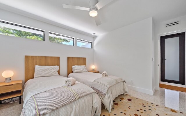 The Windward House 3 Bedroom Home by RedAwning