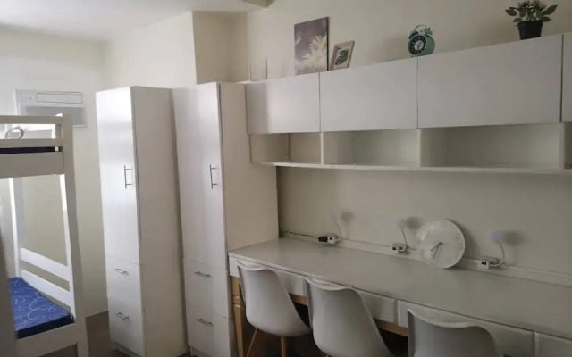 Studio Unit Around Recto U-belt