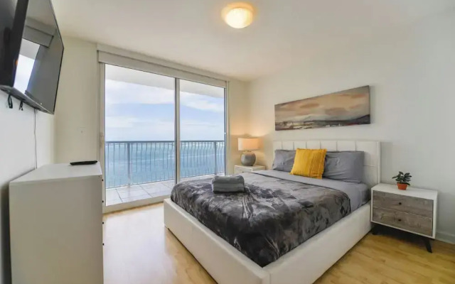Direct Ocean View 3Br at Brickell