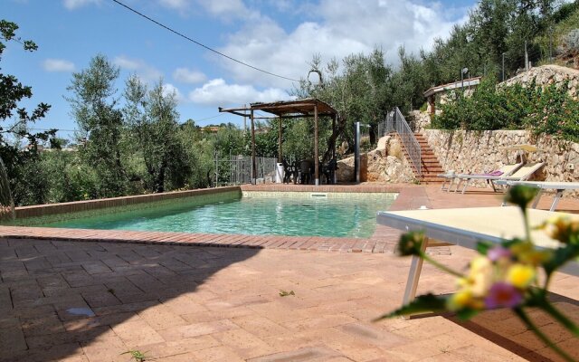 "holiday House for 6 Persons, With Swimming Pool"