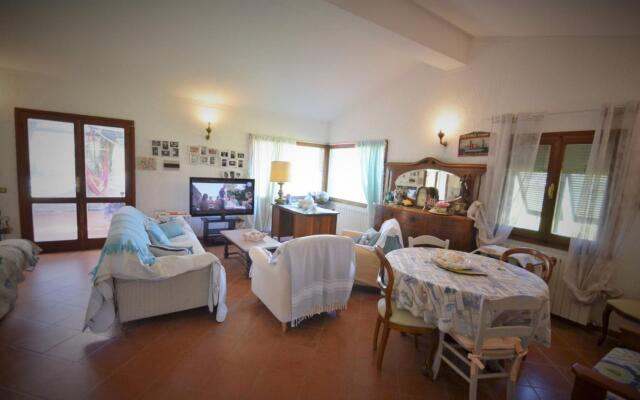 Nice apartment with large Terrace..-La Rotta