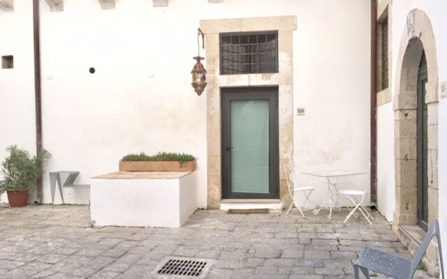 Cortile Siciliano 124