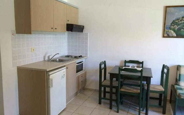Nikolas Villas Apartments