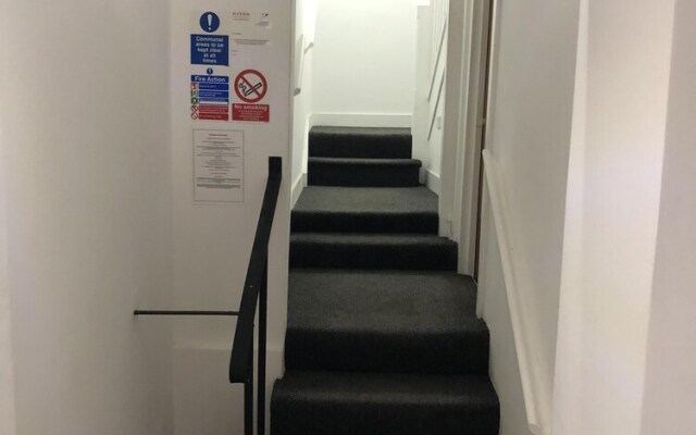 La Fontaine Court Apartments by Aldershot Short Stays