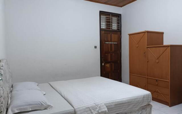 OYO 93706 Penginapan Syariah Hj. Kenan