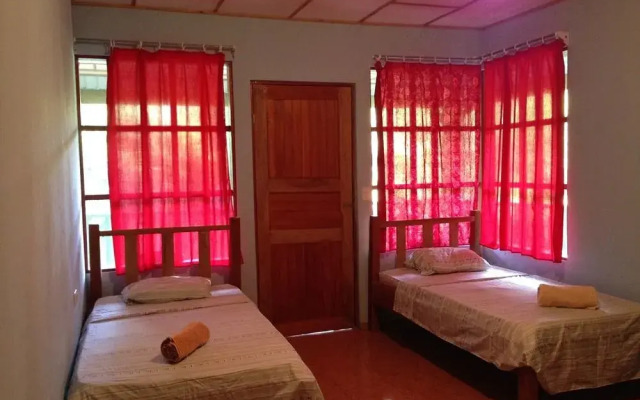 Hakuna Matata Drake Bay Hostel