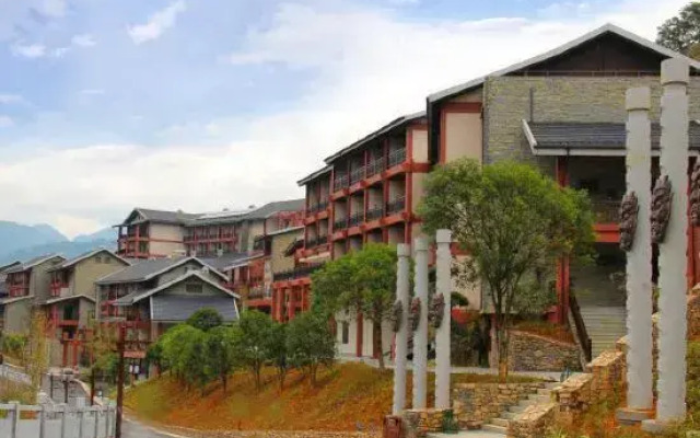 Nverzhai Holiday Hotel