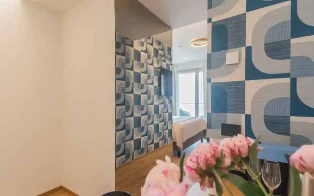 Pureview Luxury Suites, with breakfast & pool