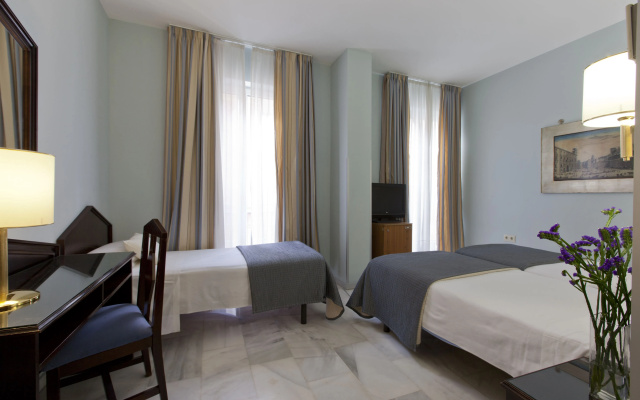 Hotel Porcel Navas - Hotel in グレナダ - Photo 4