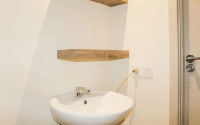 Homey And Enjoy 2Br Apartment At Meikarta