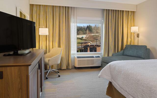 Hampton Inn & Suites-Seattle Woodinville WA