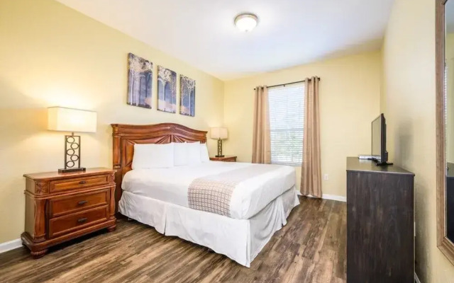 Beautiful Deluxe Condo, Vista Cay - 3015