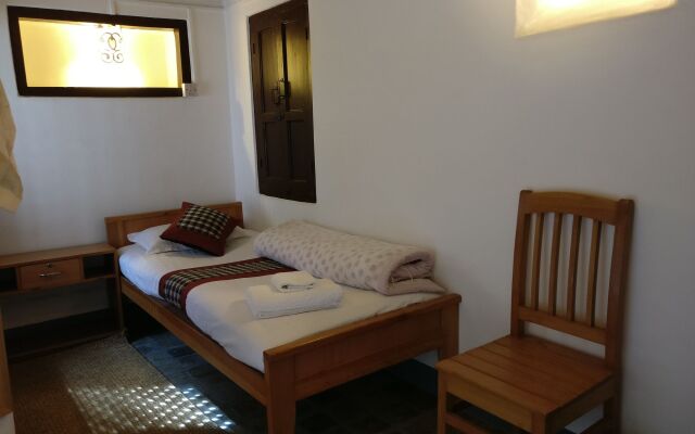 Hiranya Guest House