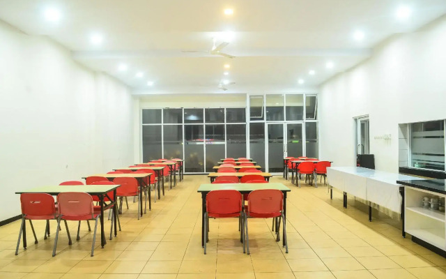 Hotel Grand Pacific by OYO Rooms