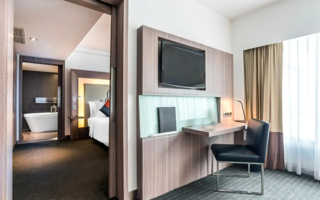 Hilton Garden Inn Bangkok Silom