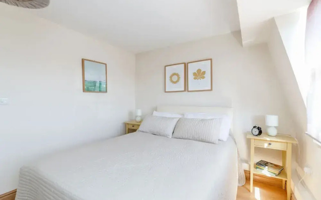 Lovely Apartment Angel
