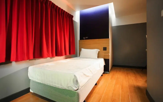 Cloud 9 Lodge