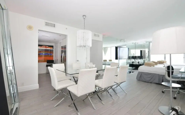 Miami World Rental - Mondrian 1426