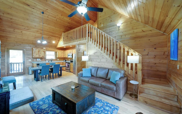 Mountain Haven in the Woods