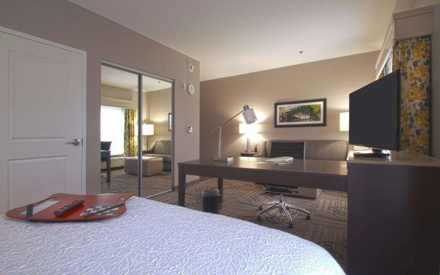 Hampton Inn & Suites Columbus/University Area