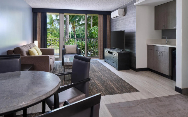Kaimana Beach Hotel