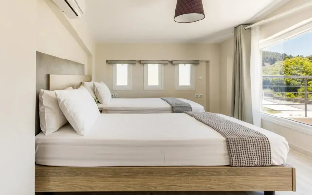 V Luxury Apartments Posidi