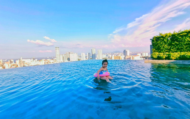 Bali-style 2Bedroom Condo @ Georgetown