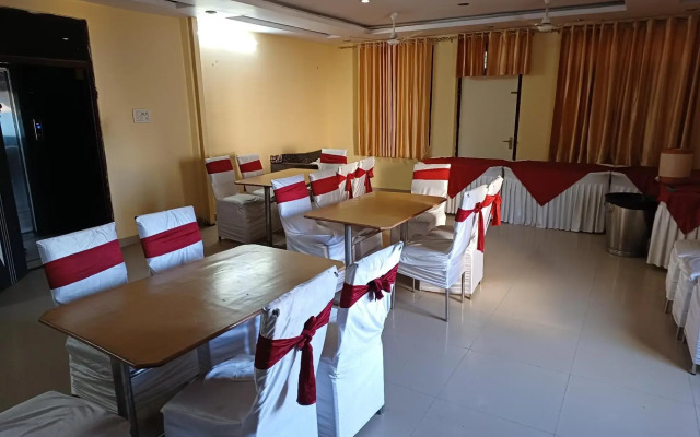 Hotel Chhavi Holidays