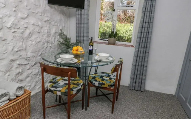 Crabapple Cottage