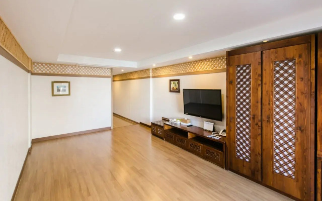 Gyeongju Tourist GG Hotel